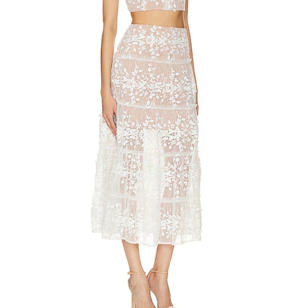 Bronx and Banco Megan skirt White Floral Lace midi bridal Revolve Sz M - Picture 2 of 9
